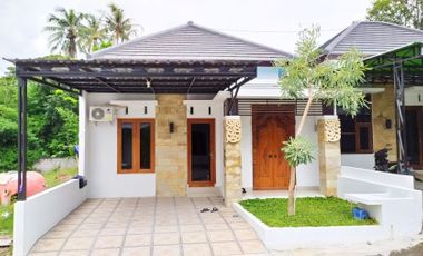 Classic Modern House In Kasihan, Bantul, Yogya
