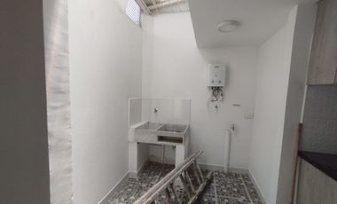 casa en arriendo en prados de sabaneta. Cod A216247