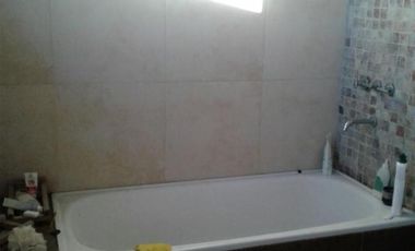 Oportunidad de casa en Grand Bourg, excelente ubicación.