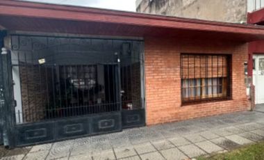 Casa PH en venta en Quilmes Oeste
