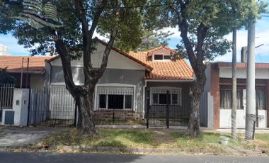 Venta - Casa 3 ambientes, jardín, terraza - Munro, Vicente Lopez