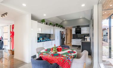 casa en venta en canelon. Cod V20472