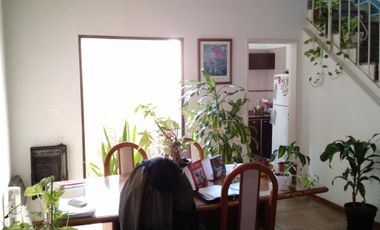 HERMOSO DEPTO TIPO CASA DE 3 AMB EN DOS PLANTAS