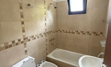 Departamento en alquiler en Bernal Centro