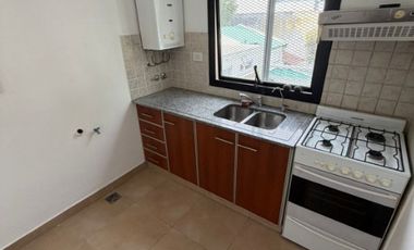 Departamento en alquiler en Bernal Centro