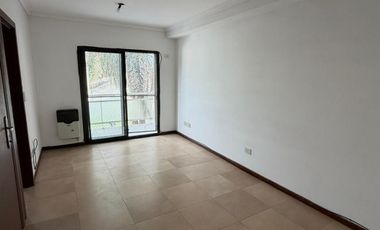 Departamento en alquiler en Bernal Centro