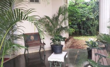 Rumah Cantik Di Kebayoran Lama Jaksel - LR 2721 BR