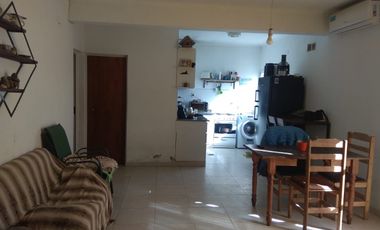 CASA EN VENTA!! AMPLIO TERRENO EN ZONA CHURRUARIN!