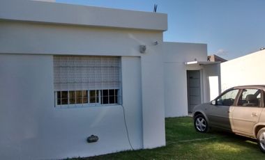 CASA EN VENTA!! AMPLIO TERRENO EN ZONA CHURRUARIN!