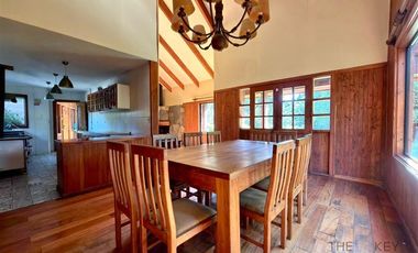 Casa en venta de 5 dorm. en Villarrica