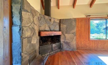 Casa en venta de 5 dorm. en Villarrica