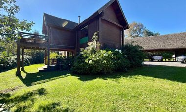 Casa en venta de 5 dorm. en Villarrica