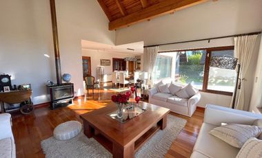 Hermosa Casa en Condominio Palomar de San Juan