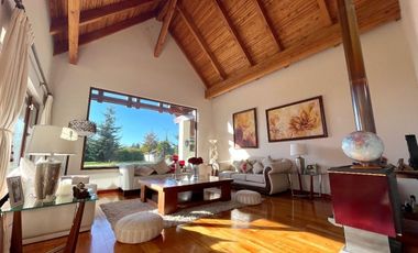 Hermosa Casa en Condominio Palomar de San Juan