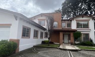 Casa en condominio en  Los Robles, Lerma Estado de Mexico