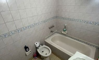 CASA TRES AMBIENTES VILLA DOMINICO(valor publicado a modo figurativo NO INFORMATIVO CONSULTE)