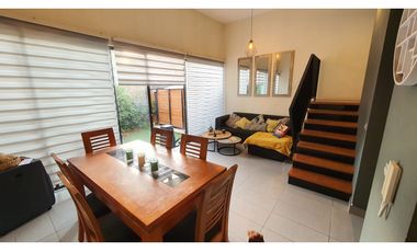 Venta Casa Townhouse 3D 4B estar estacionamiento La Florida