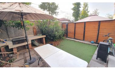 Venta Casa Townhouse 3D 4B estar estacionamiento La Florida