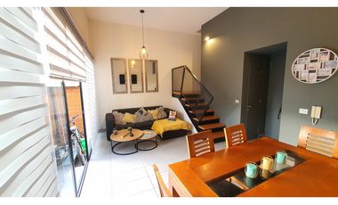 Venta Casa Townhouse 3D 4B estar estacionamiento La Florida