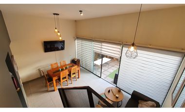 Venta Casa Townhouse 3D 4B estar estacionamiento La Florida