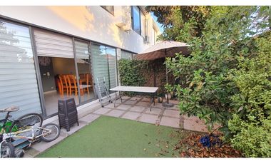 Venta Casa Townhouse 3D 4B estar estacionamiento La Florida