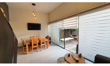 Venta Casa Townhouse 3D 4B estar estacionamiento La Florida
