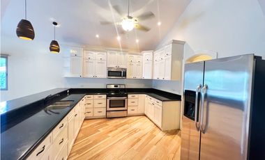Casa en Venta San Carlos Azura