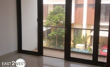 Disewakan Rumah Laverde Serpong Park BSD City Tangerang Selatan Dekat Pintu Tol Jelupang Murah Tidak Banjir