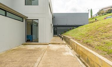 casa en arriendo/venta en aposentos de yerbabuena. Cod A28487