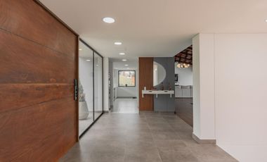 casa en arriendo/venta en aposentos de yerbabuena. Cod A28487