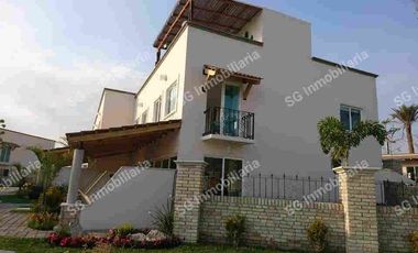 CASA 3 RECAMARAS 3 BAÑOS EN PRIVADA FRENTE ALBERCA con roff garde