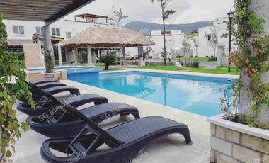 CASA 3 RECAMARAS 3 BAÑOS EN PRIVADA FRENTE ALBERCA con roff garde