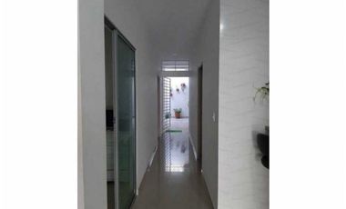 VENTA DE CASA BIFAMILIAR EN VILLA NOVA