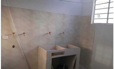 VENTA DE CASA BIFAMILIAR EN VILLA NOVA