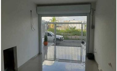 VENTA DE CASA BIFAMILIAR EN VILLA NOVA