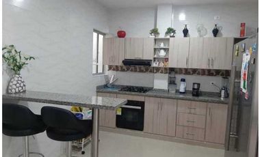 VENTA DE CASA BIFAMILIAR EN VILLA NOVA