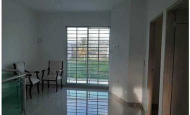 VENTA DE CASA BIFAMILIAR EN VILLA NOVA