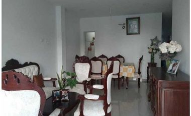 VENTA DE CASA BIFAMILIAR EN VILLA NOVA