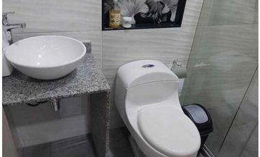 VENTA DE CASA BIFAMILIAR EN VILLA NOVA