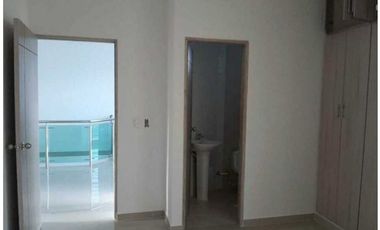 VENTA DE CASA BIFAMILIAR EN VILLA NOVA