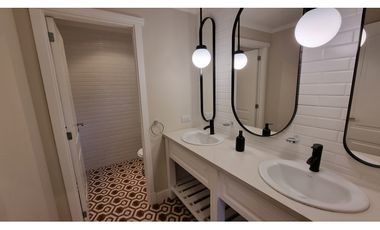 En venta departamento de 2 ambientes con cochera. Zona Chauvin.
