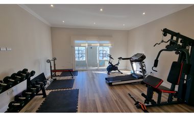 En venta departamento de 2 ambientes con cochera. Zona Chauvin.