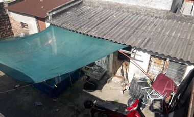 CASA A REFACCIONAR SOBRE LOTE 10 X 20 3 AMB