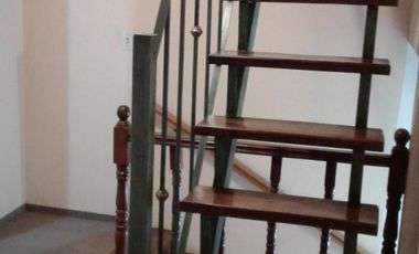 Triplex C/coch. Buena Ubic. a 200 m de La Est Mte Gde. Muy Luminoso