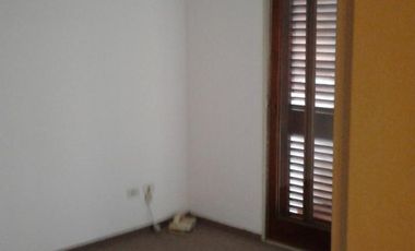 Triplex C/coch. Buena Ubic. a 200 m de La Est Mte Gde. Muy Luminoso