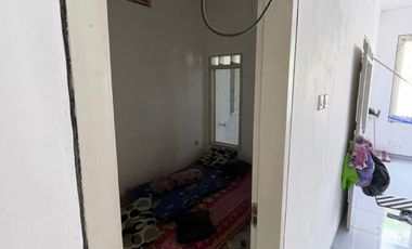 2004. Dijual Rumah 2 Lantai Tengah Kota Alun Alun Kauman Bojonegoro