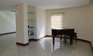 Residencia de Lujo en Venta en Santa Elena, 5 Recámaras, Pachuca
