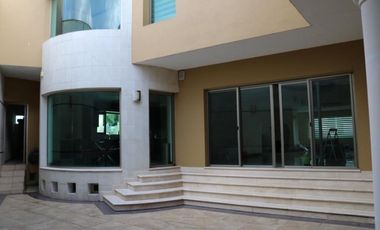 Residencia de Lujo en Venta en Santa Elena, 5 Recámaras, Pachuca