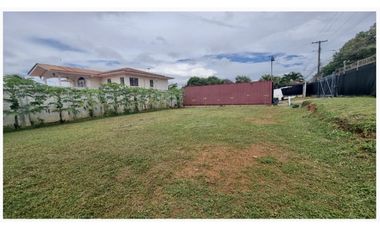 Se vende terreno de esquina en Don Bosco $300,000 AM