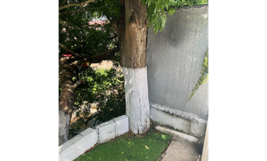 VENDO AMPLIA CASA EN CONDADO DEL REY